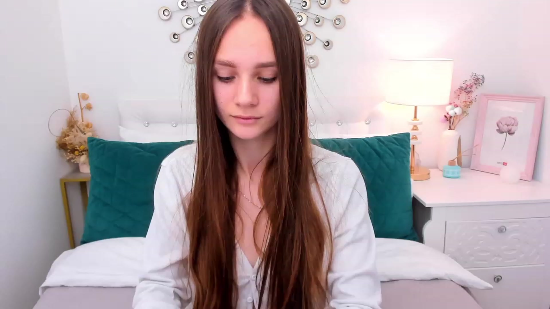 AfinaShy video thumbnail
