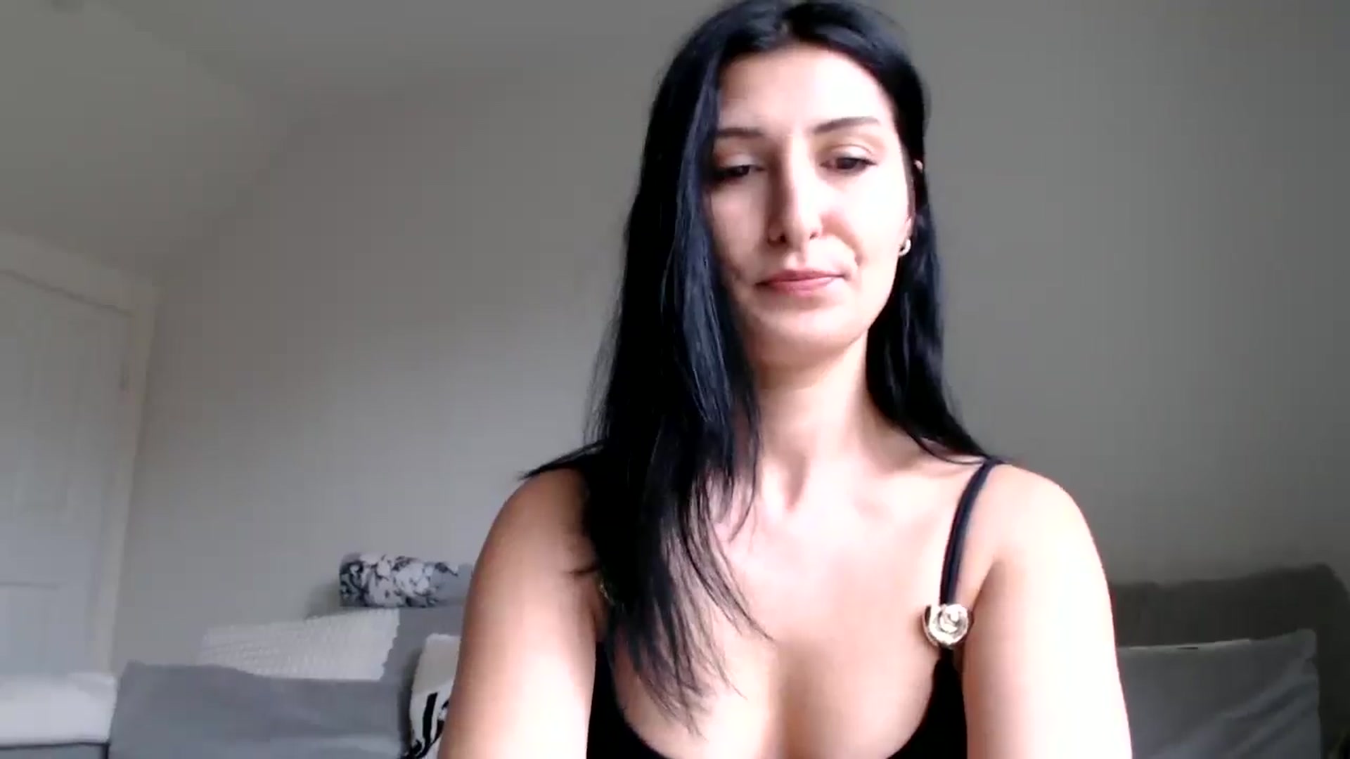 Yara_77 video thumbnail