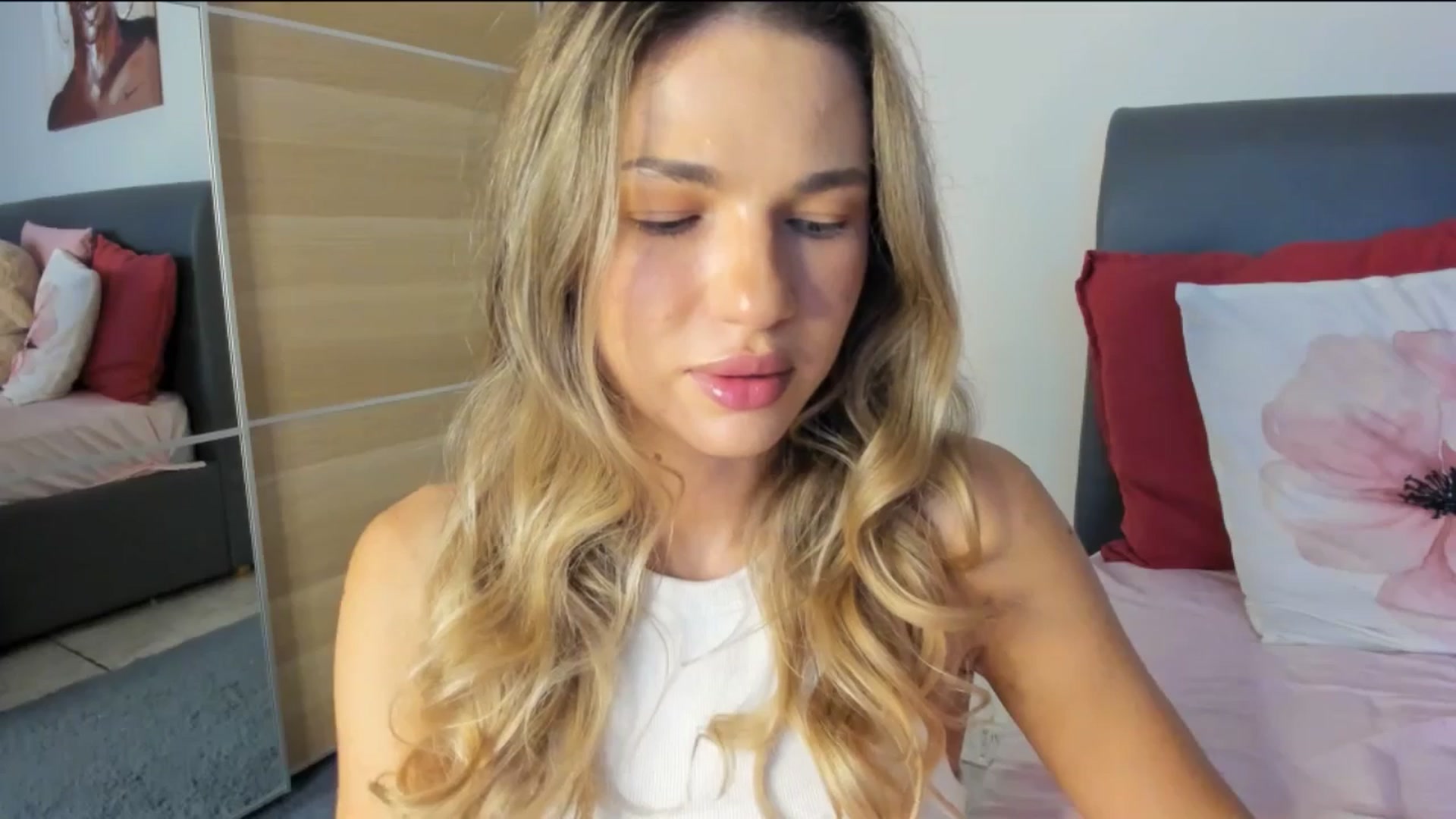 Dariadely video thumbnail