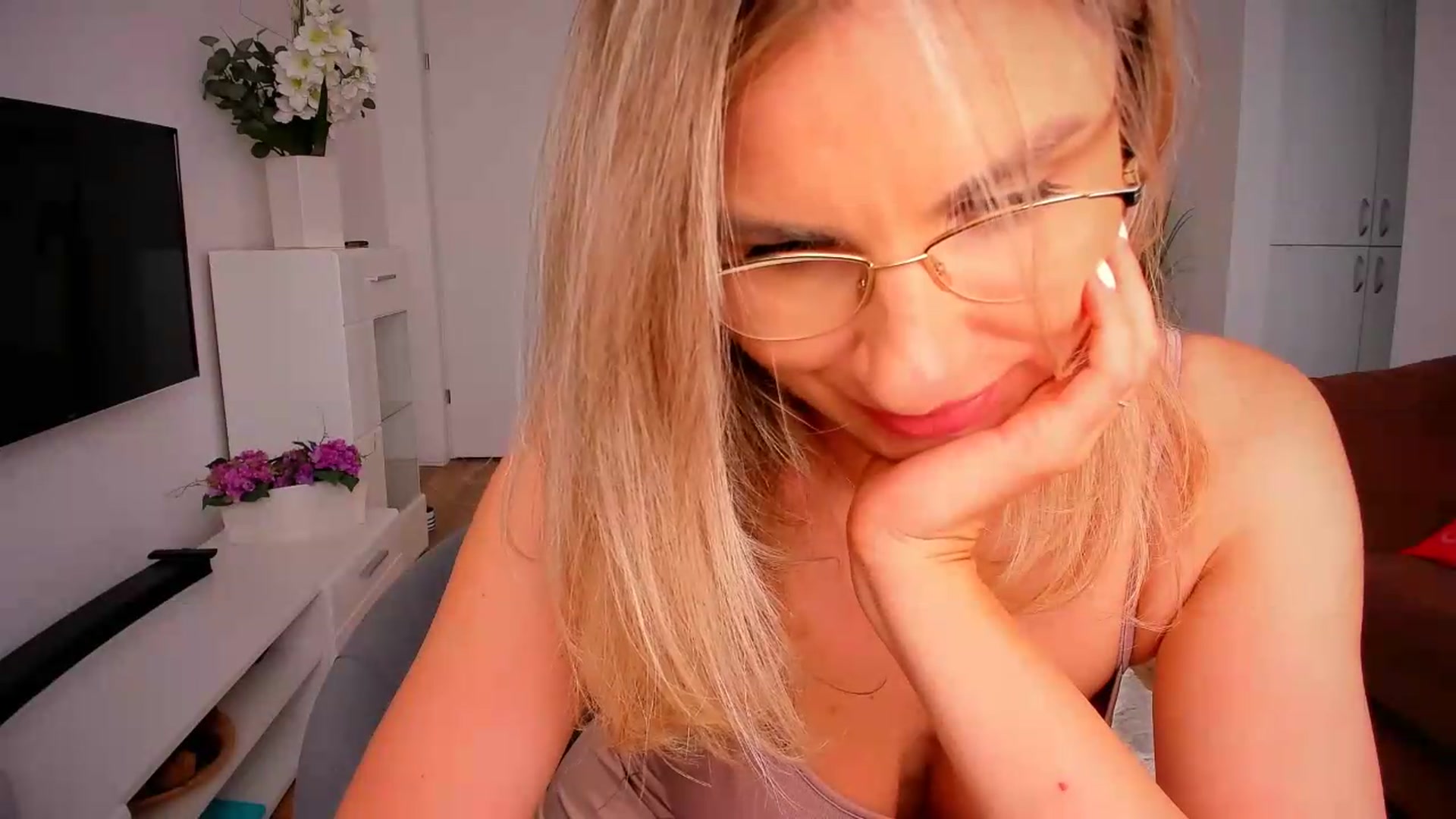 AlyMiss video thumbnail
