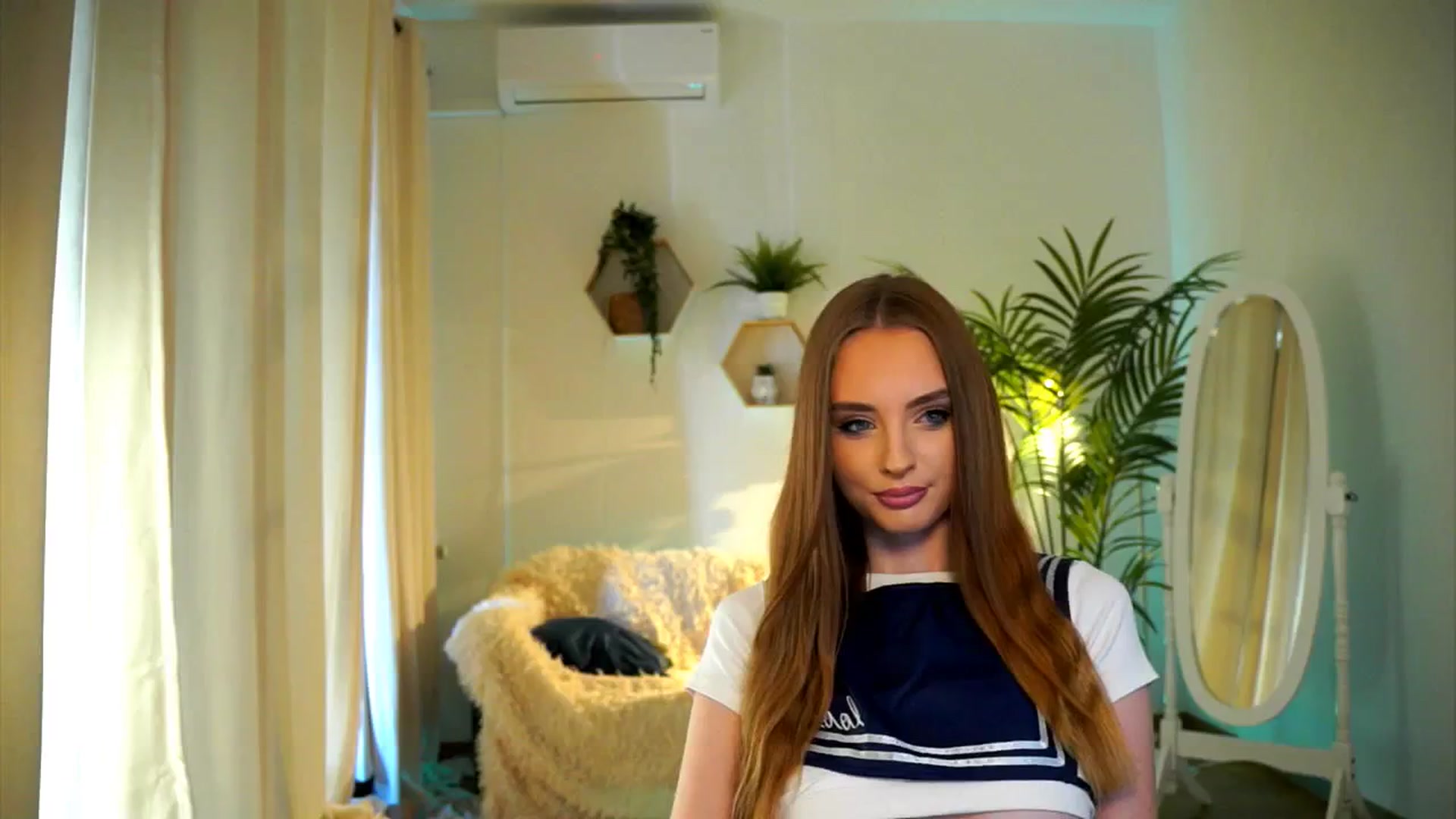 petitegonwild video thumbnail