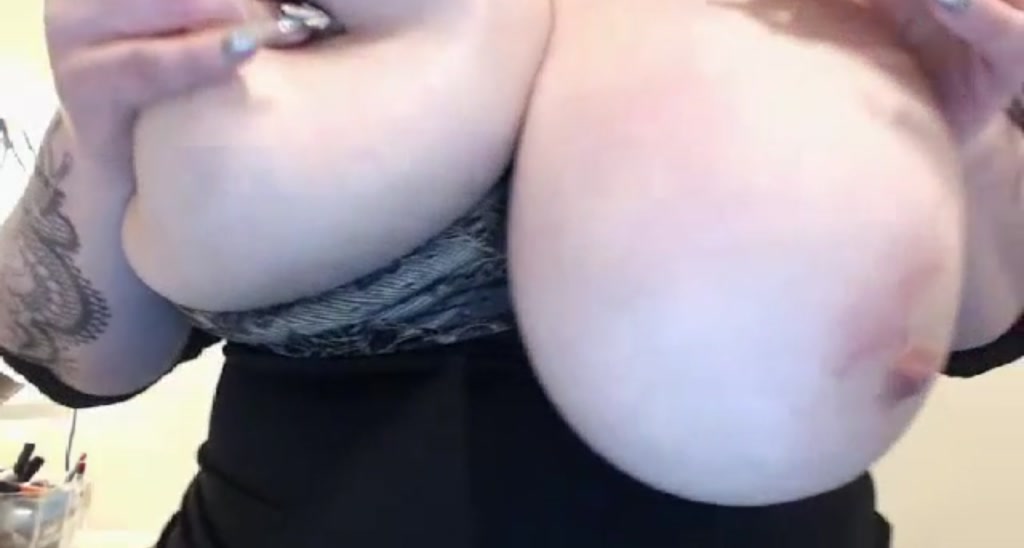 BustyVicky video thumbnail