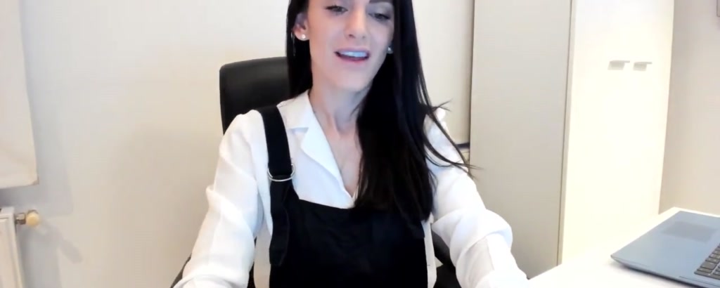 ElleL_ video thumbnail
