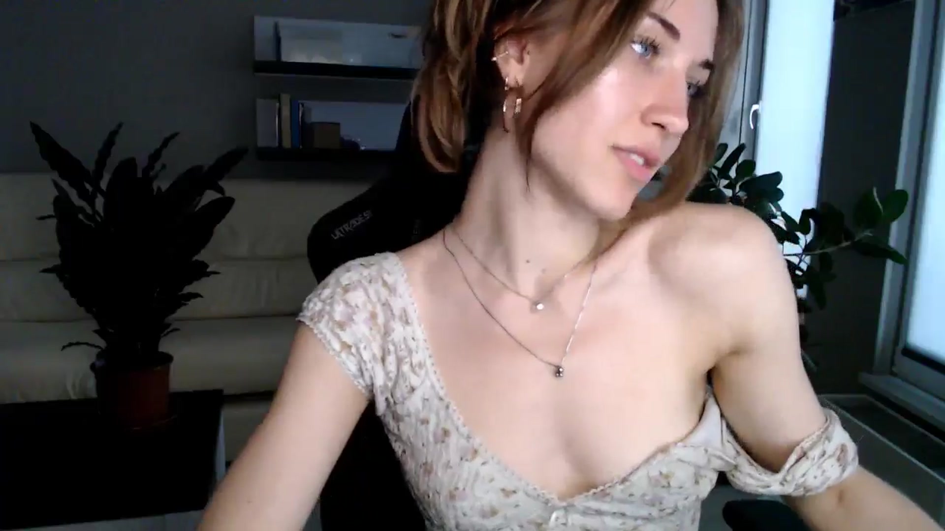 GalaxyAnisia video thumbnail