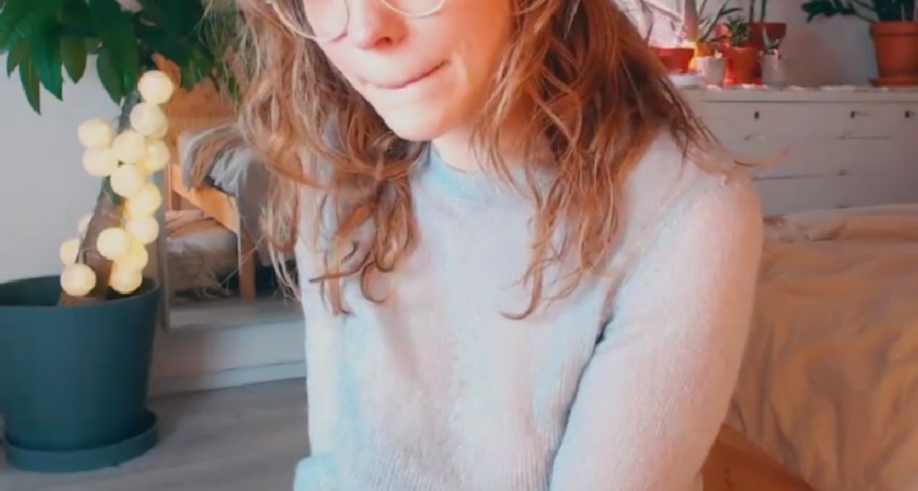 MaiFynn video thumbnail