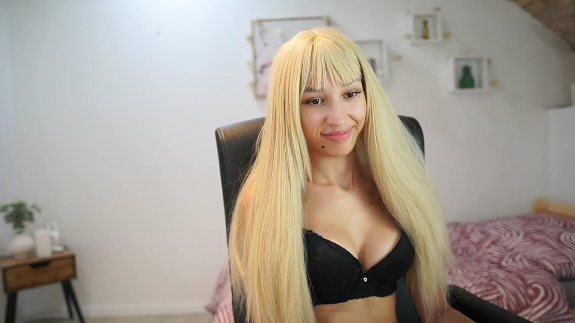 Amai__Liu video thumbnail