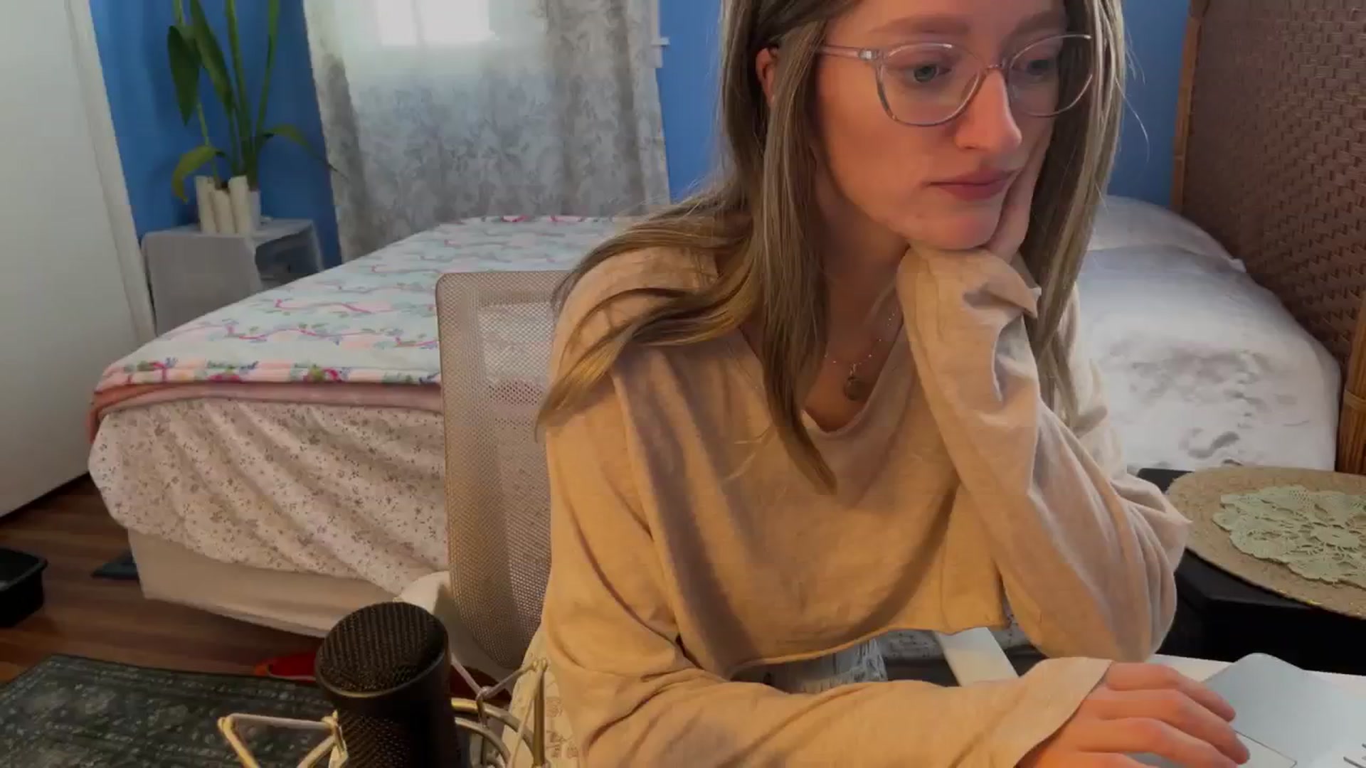 shysoph video thumbnail