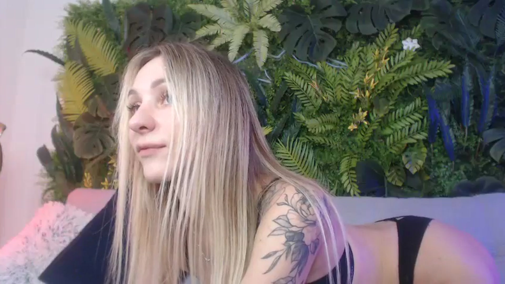Horny_Blond video thumbnail