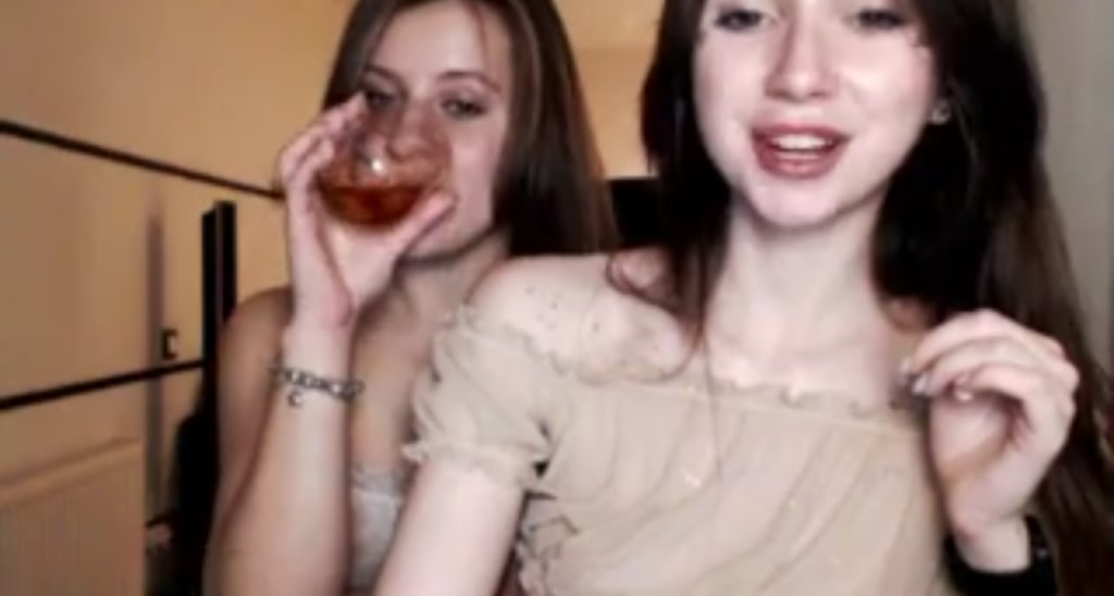 PetiteMolly video thumbnail