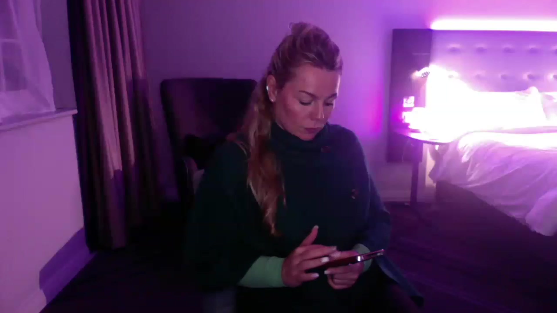 LaraLaughs video thumbnail