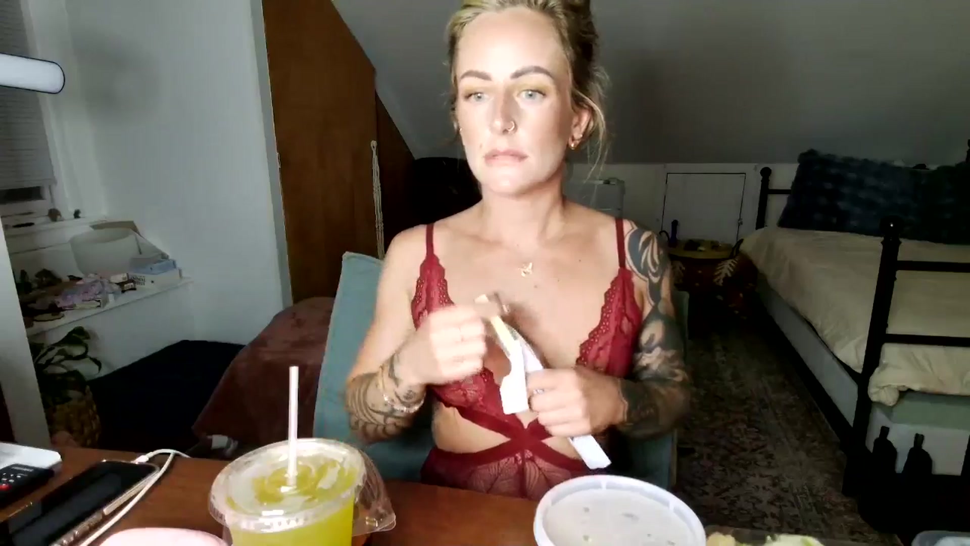 Lena_bee video thumbnail