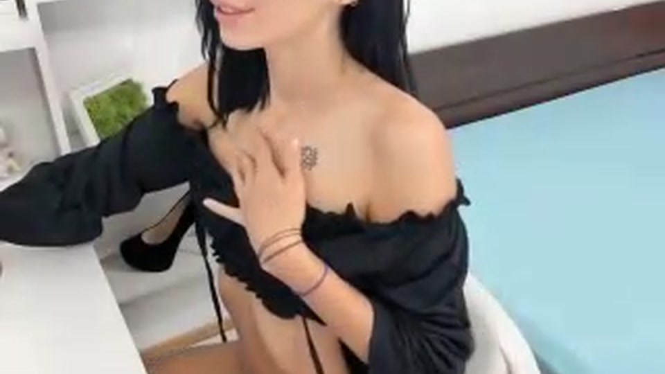 Hannah18x video thumbnail