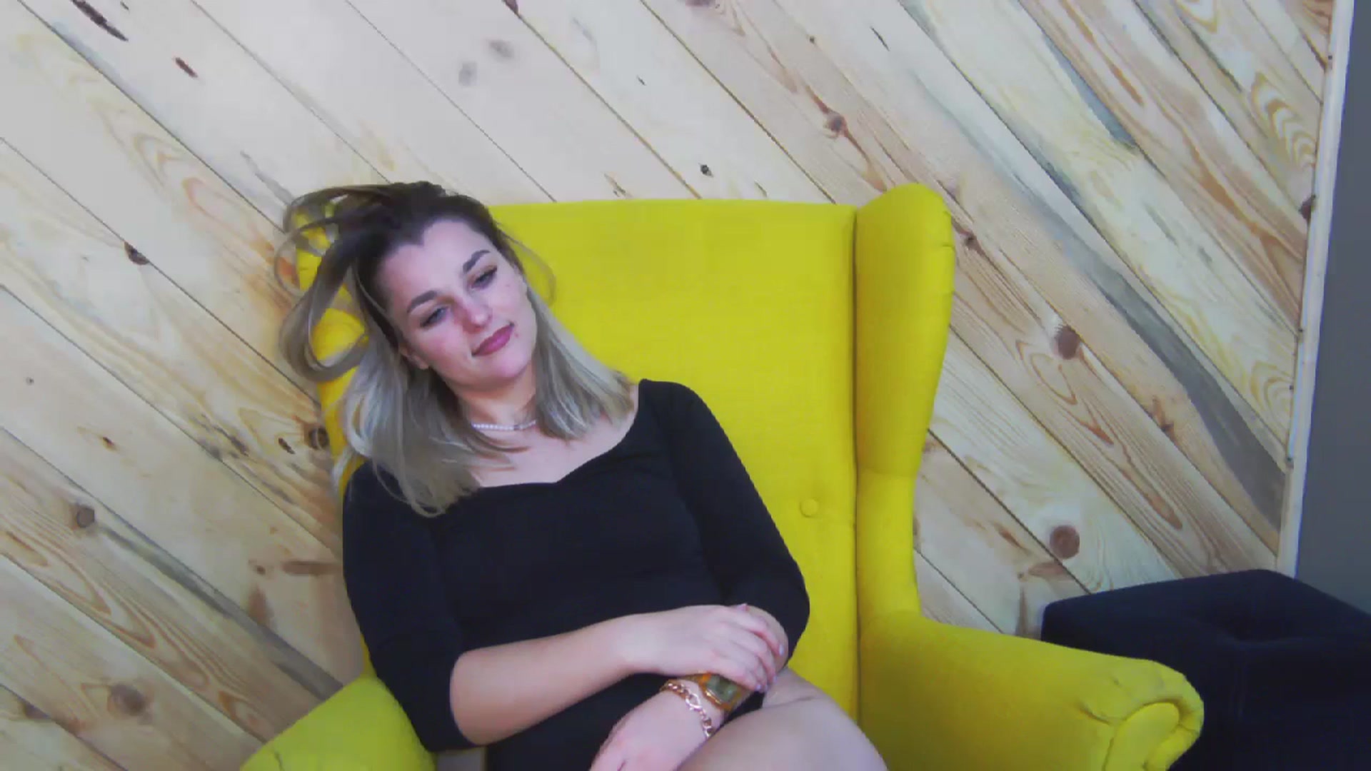 Leyla_T video thumbnail