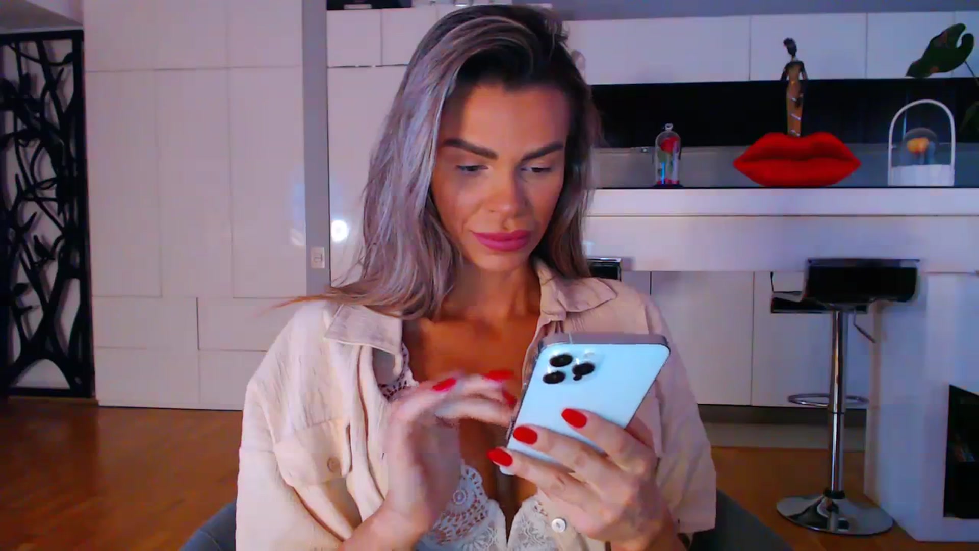 D_y_y video thumbnail