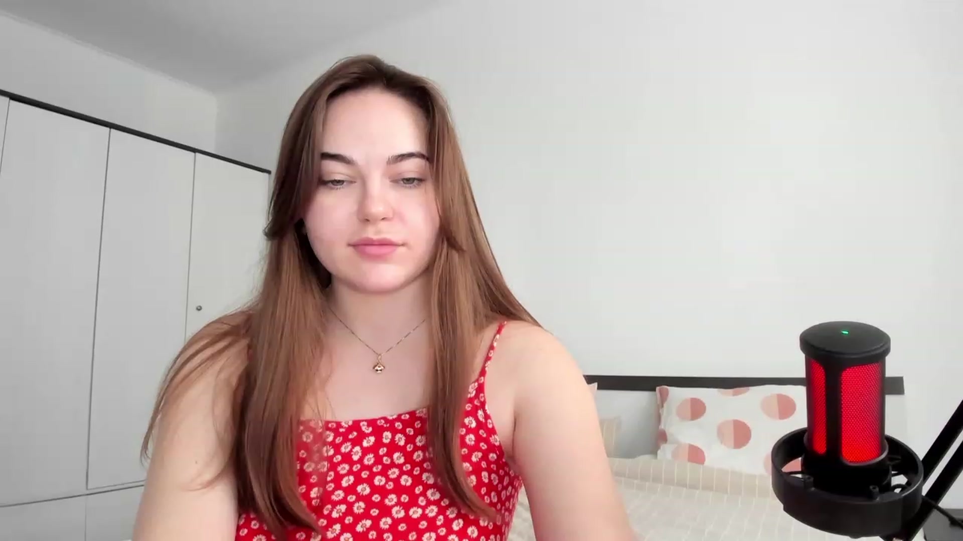 BeeTheQueen video thumbnail