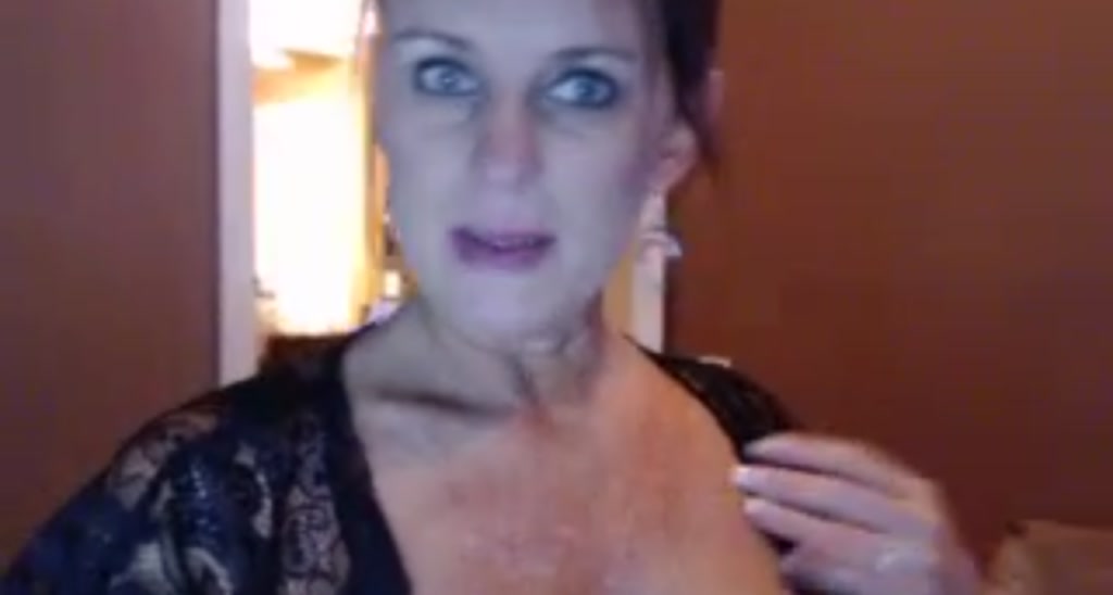 Wife_Layla video thumbnail