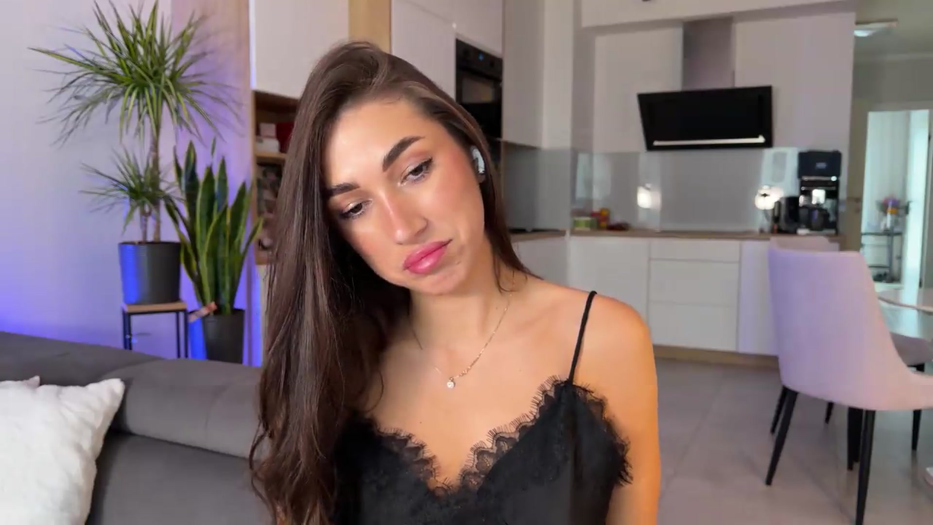 AnnaQPassion video thumbnail