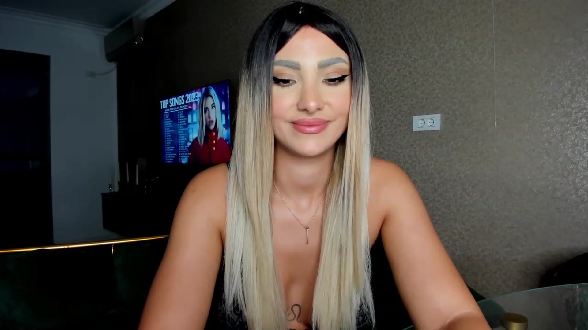HONEY_A video thumbnail