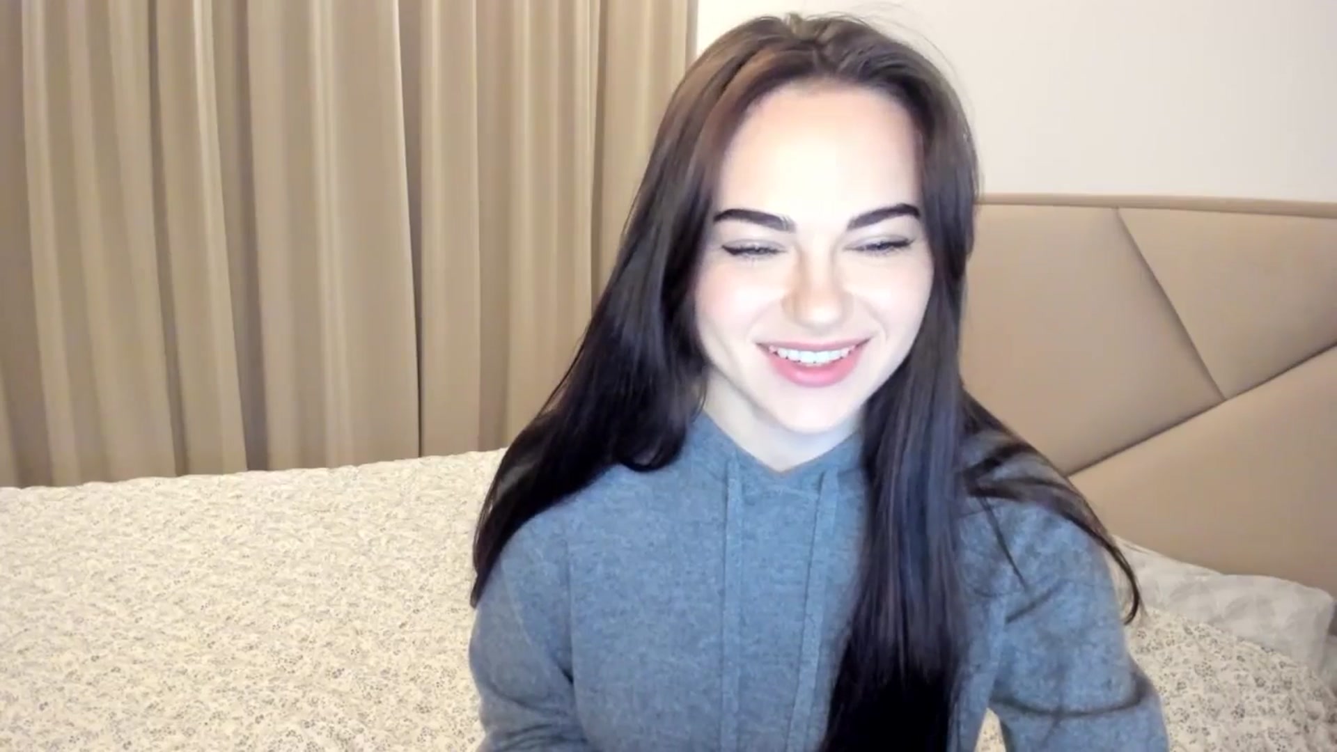 BeeTheQueen video thumbnail