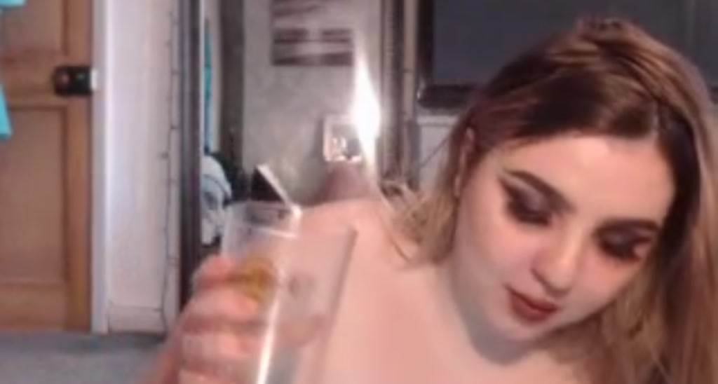 SquirtySara video thumbnail