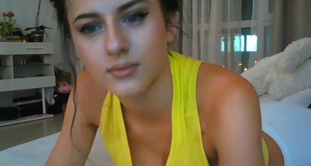 AnjaDee video thumbnail