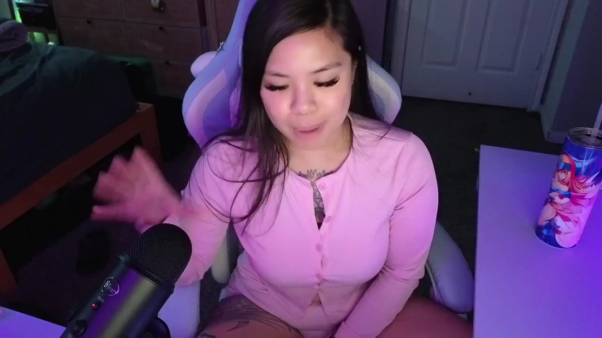 dolllface video thumbnail