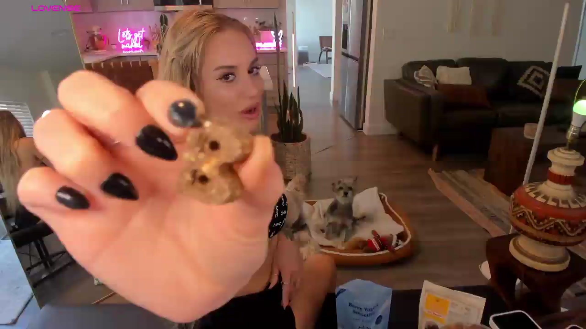 LillieQ video thumbnail