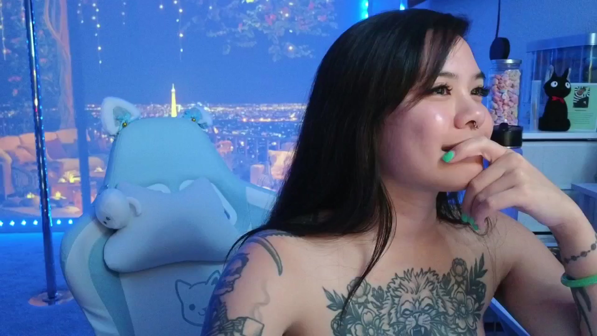 dolllface video thumbnail
