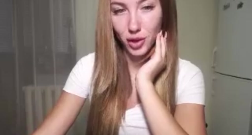 Ellie_18_ video thumbnail
