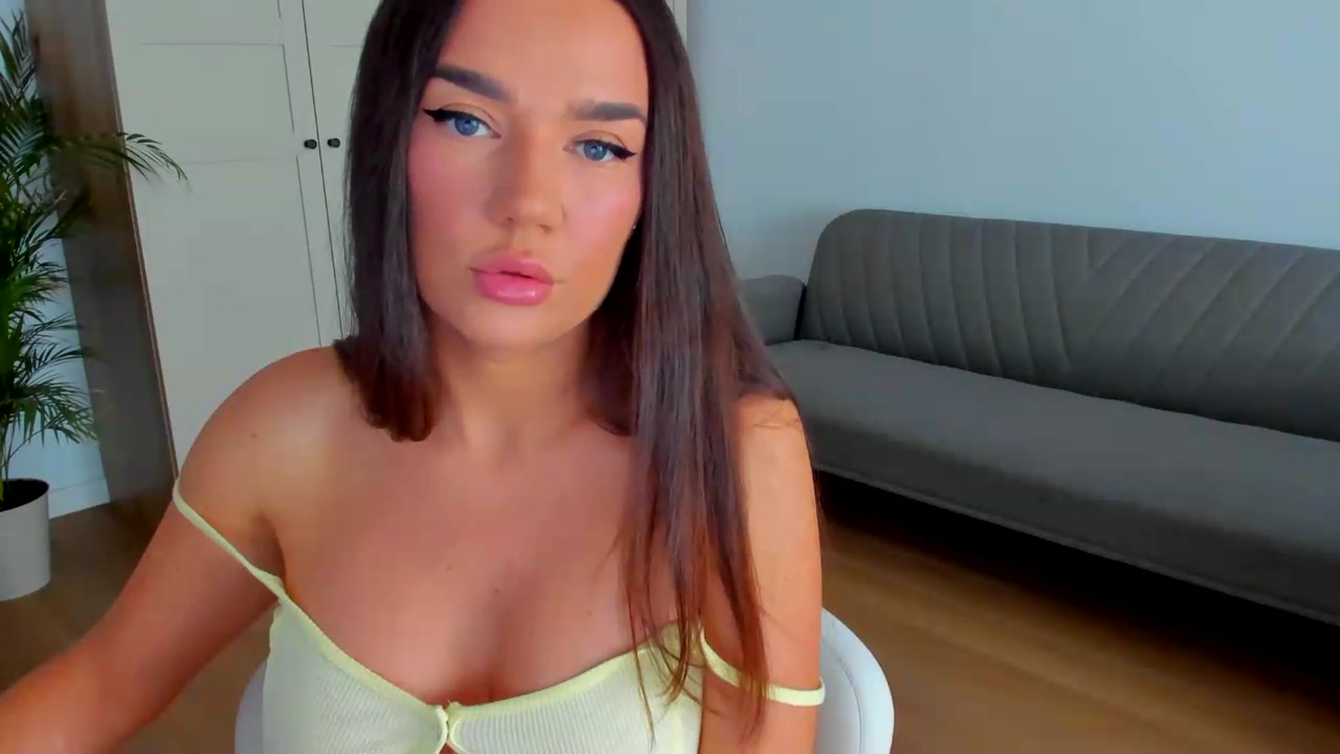 BellaaDona video thumbnail