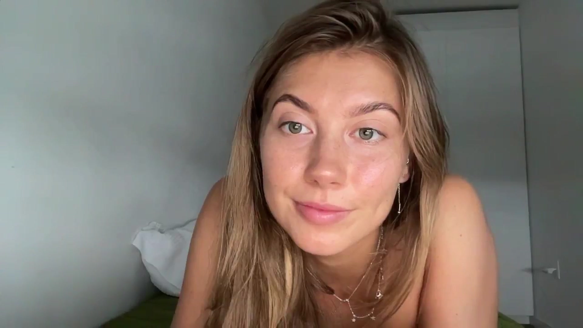 JasSurfGirl video thumbnail