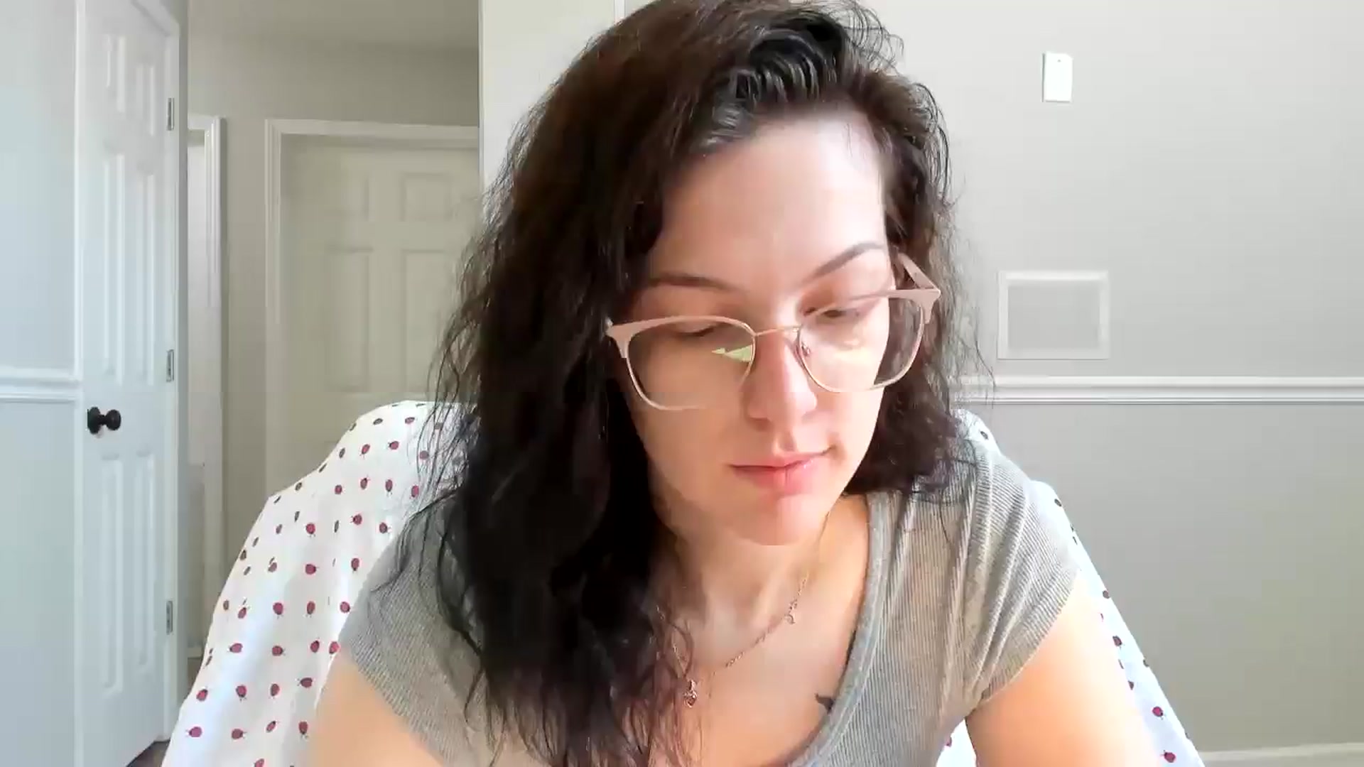 luvbugv video thumbnail