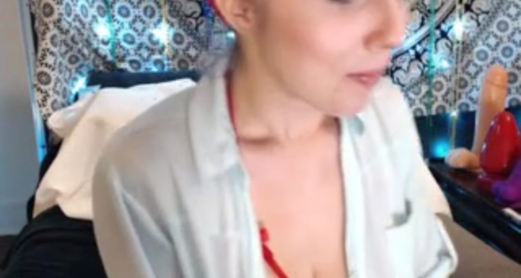 LenaThePeach video thumbnail