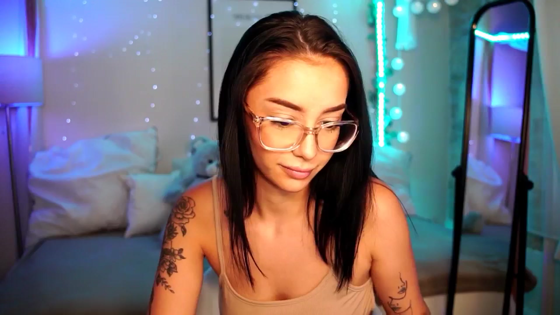 Naomii18 video thumbnail
