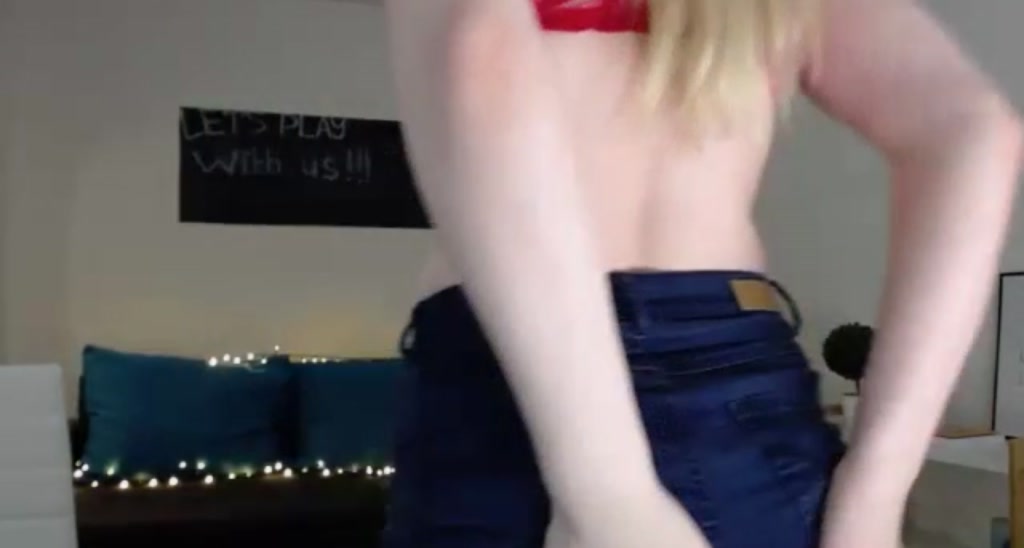 KissLara video thumbnail