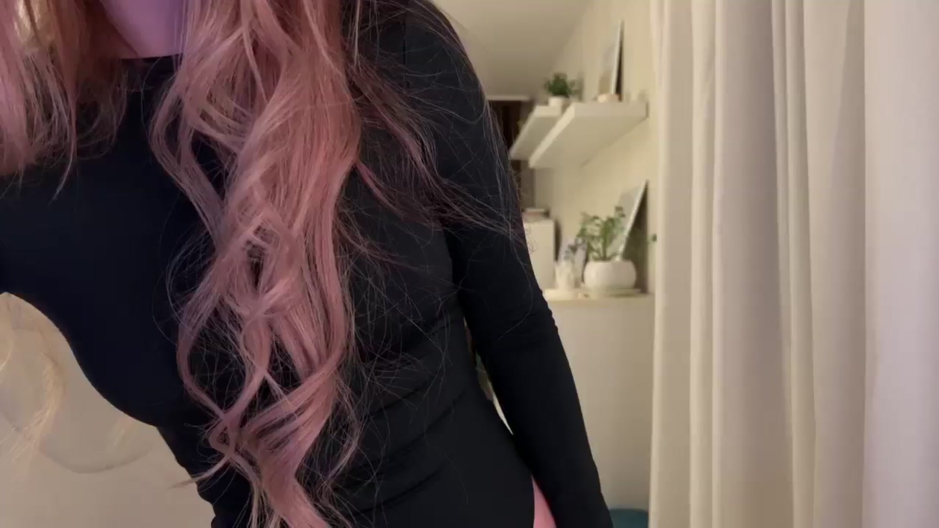 EllenOnline video thumbnail
