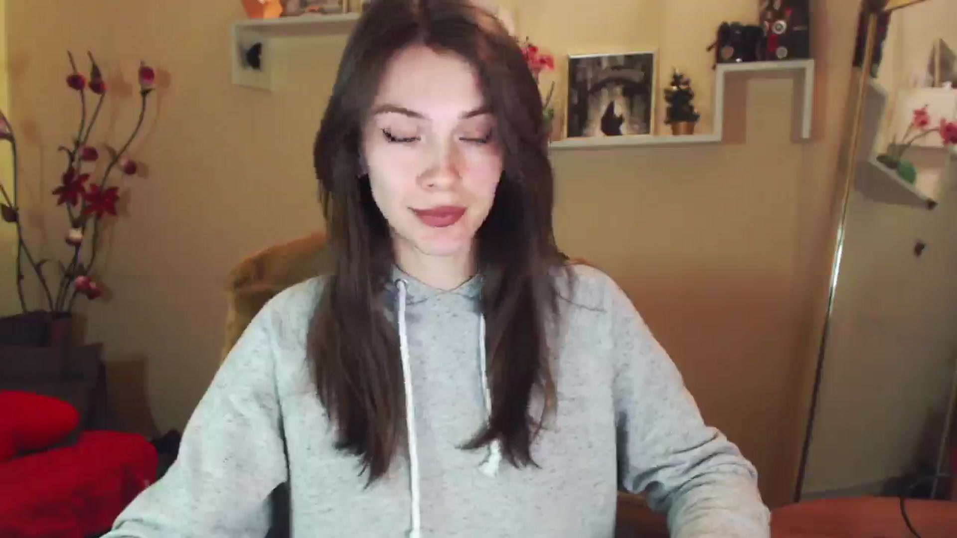 MiaRoony video thumbnail
