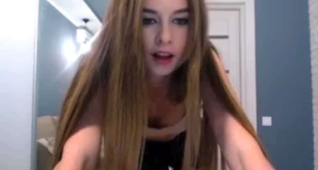 AvrilDollX video thumbnail