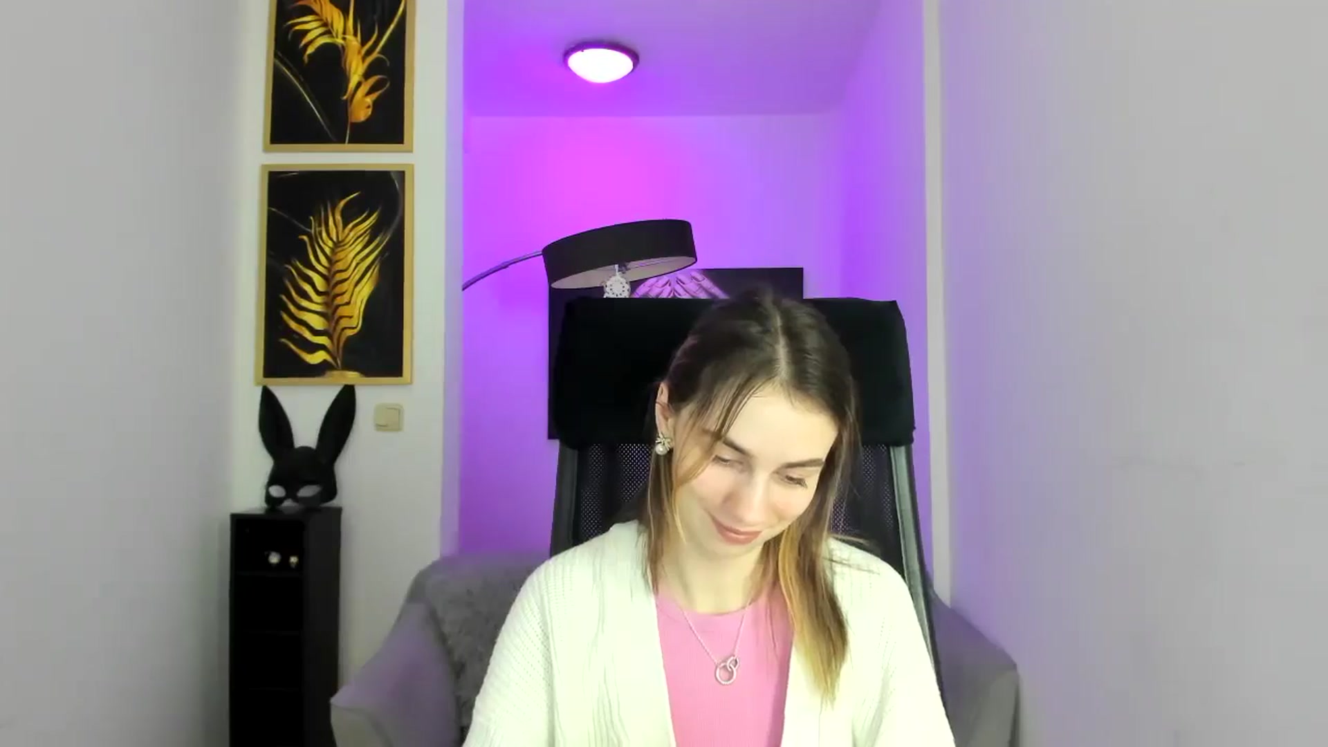 MileyBee video thumbnail