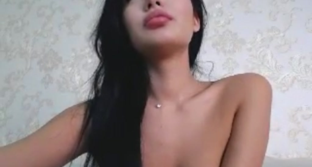 LiliGigi video thumbnail