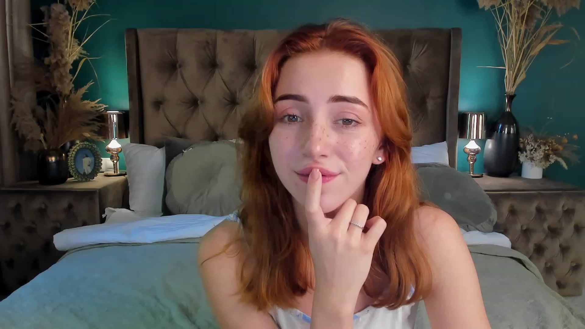ElsaYoung video thumbnail