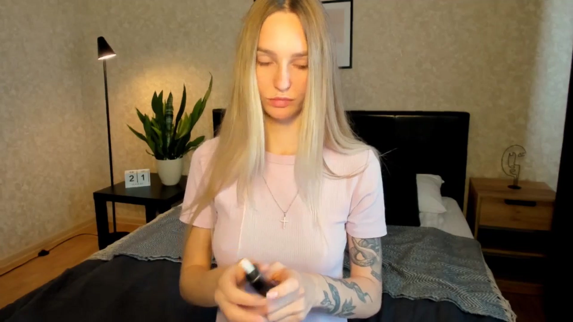 Miliain video thumbnail