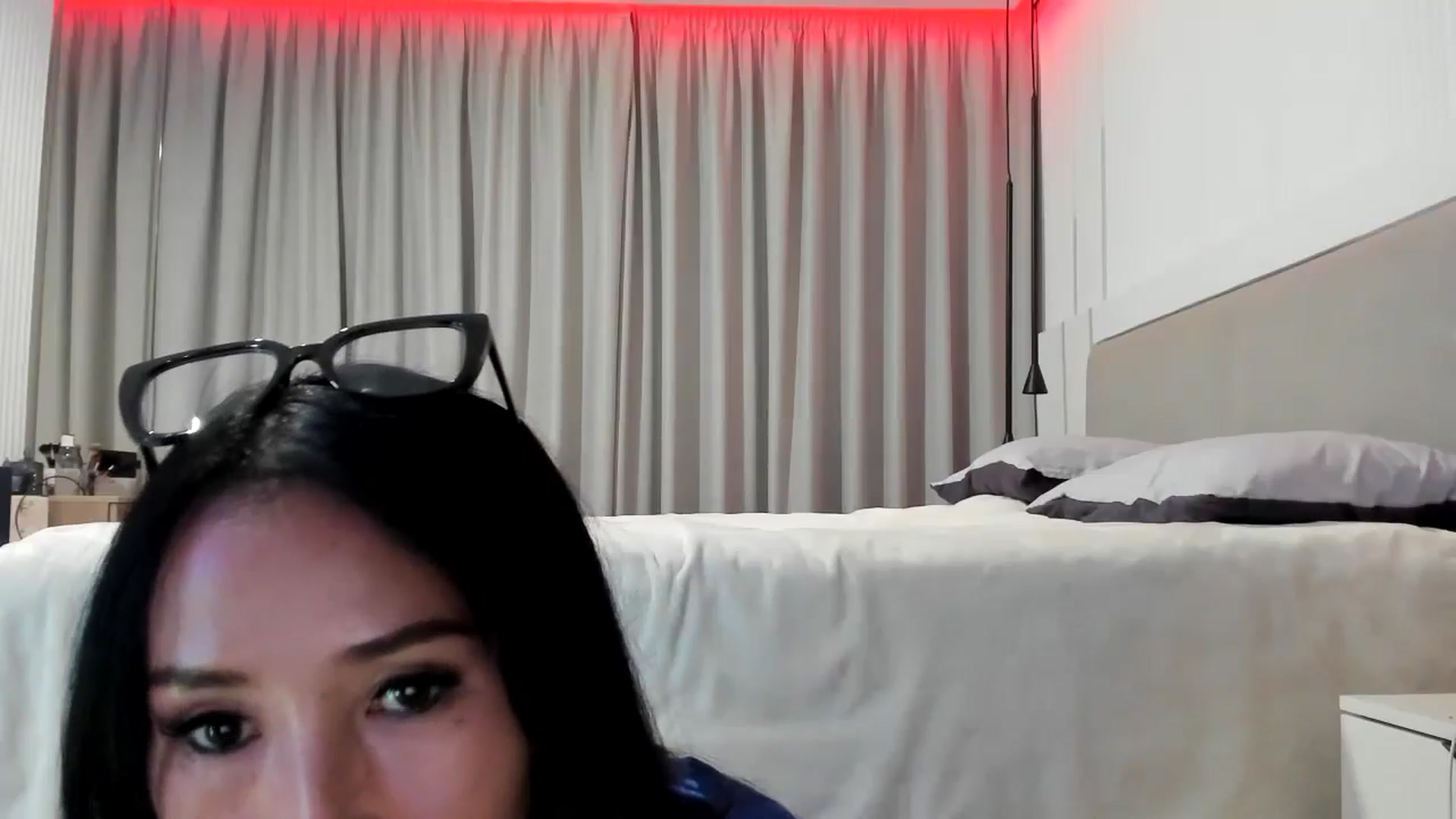 Juicyylips video thumbnail