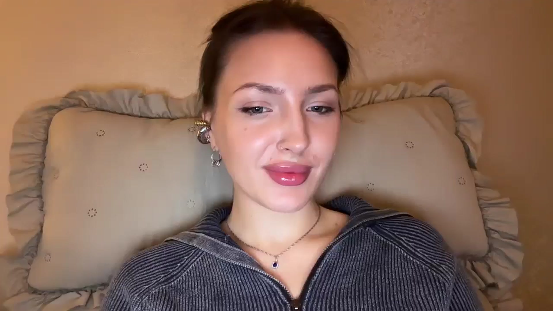Di_Pearl video thumbnail