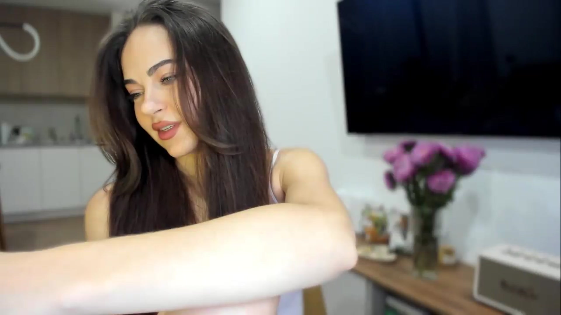 BeeTheQueen video thumbnail