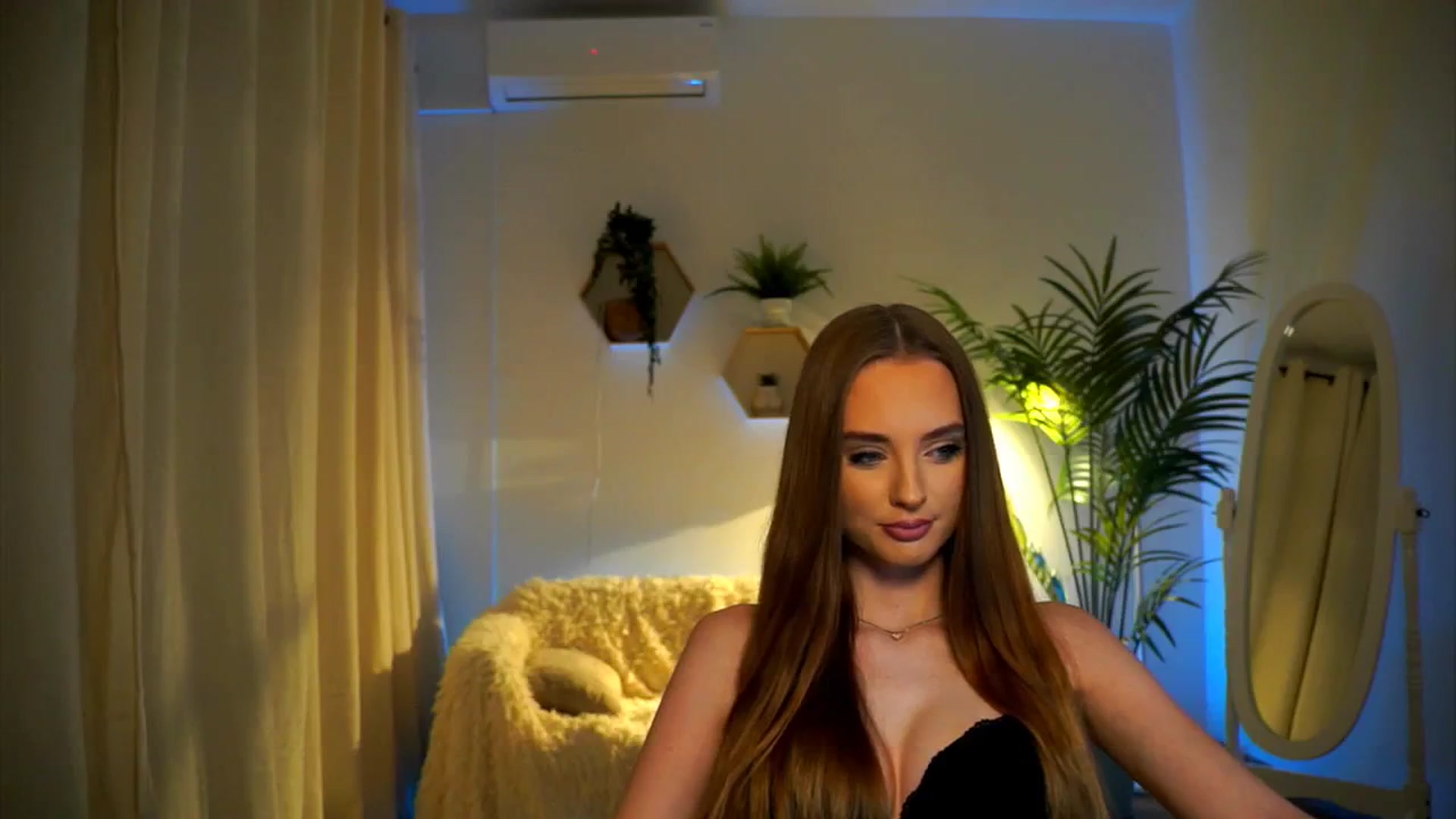 petitegonwild video thumbnail