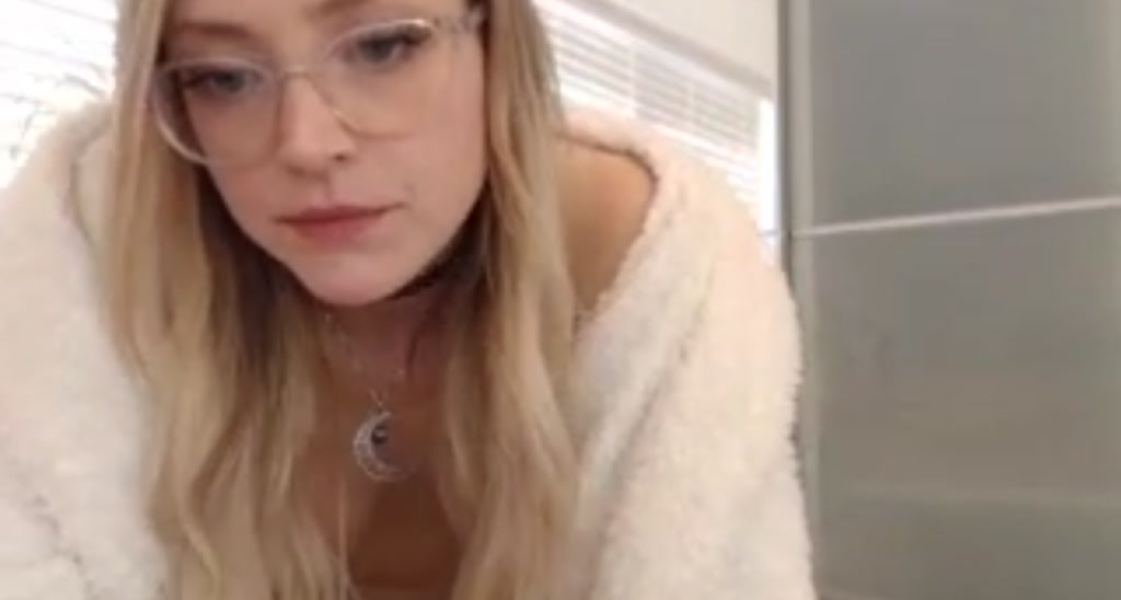 KatieBelle video thumbnail