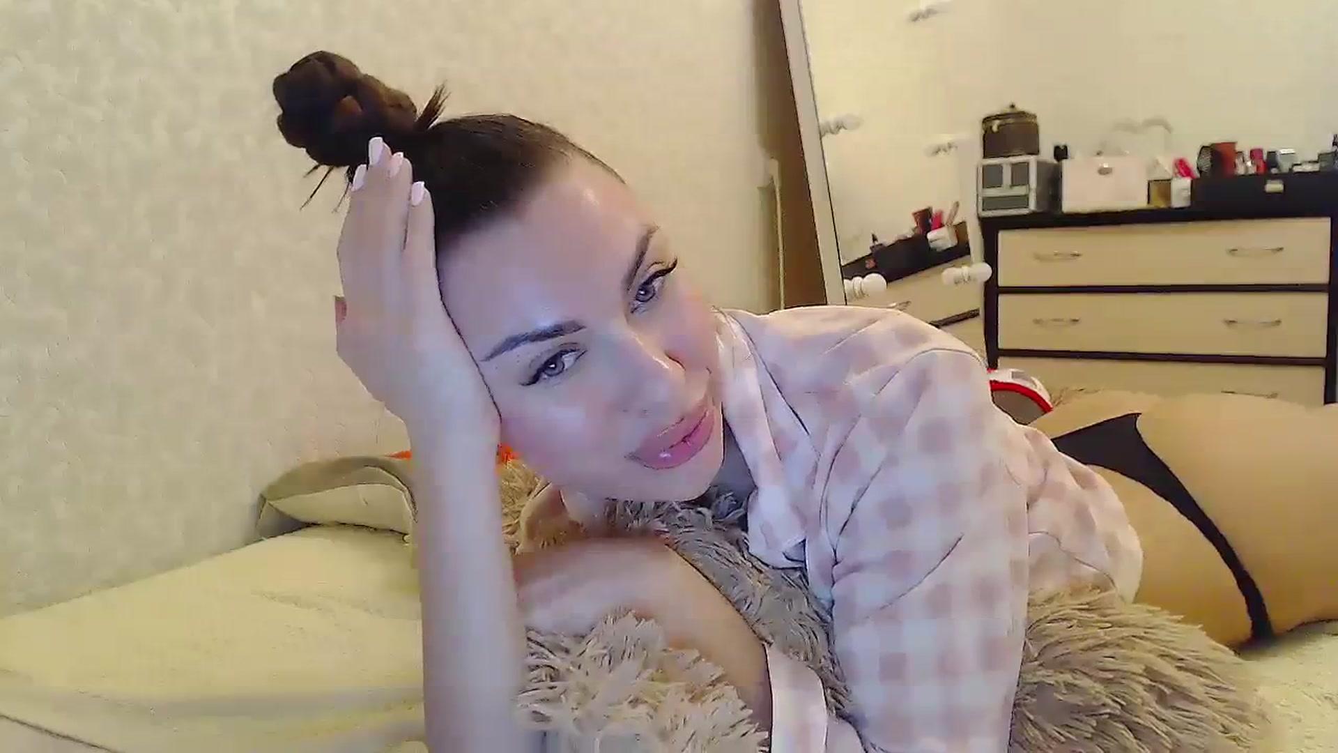 EliseFoxx video thumbnail