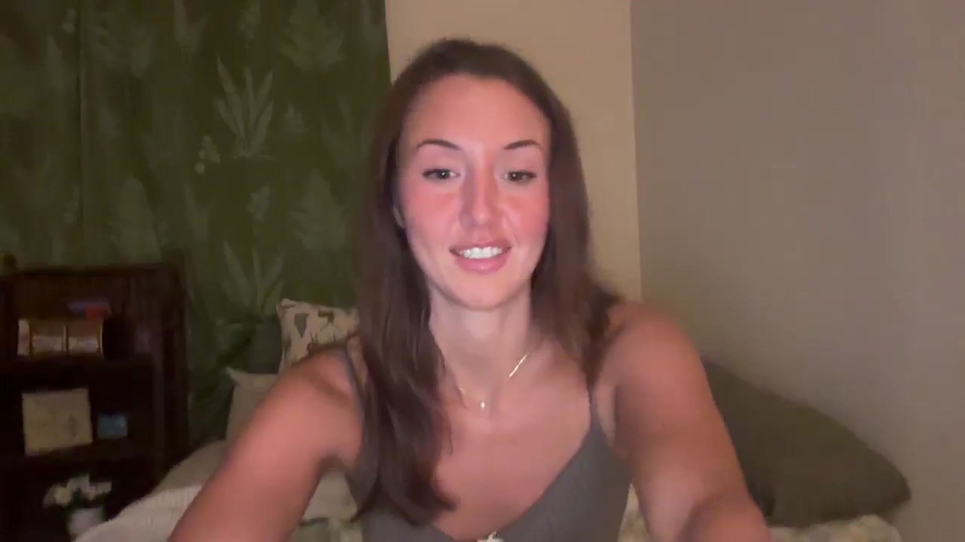SarahBttrfly video thumbnail