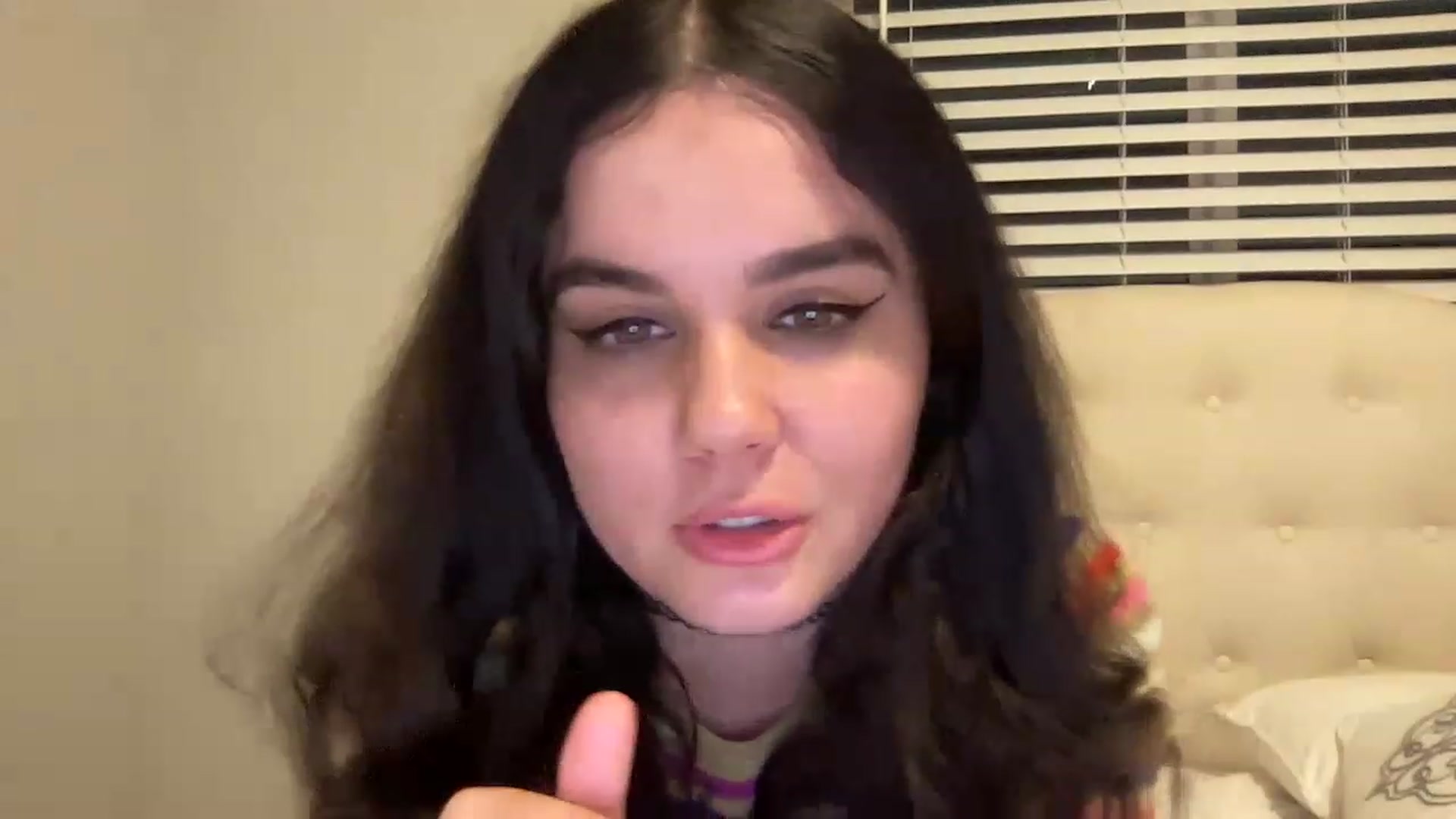 Giaislovely video thumbnail
